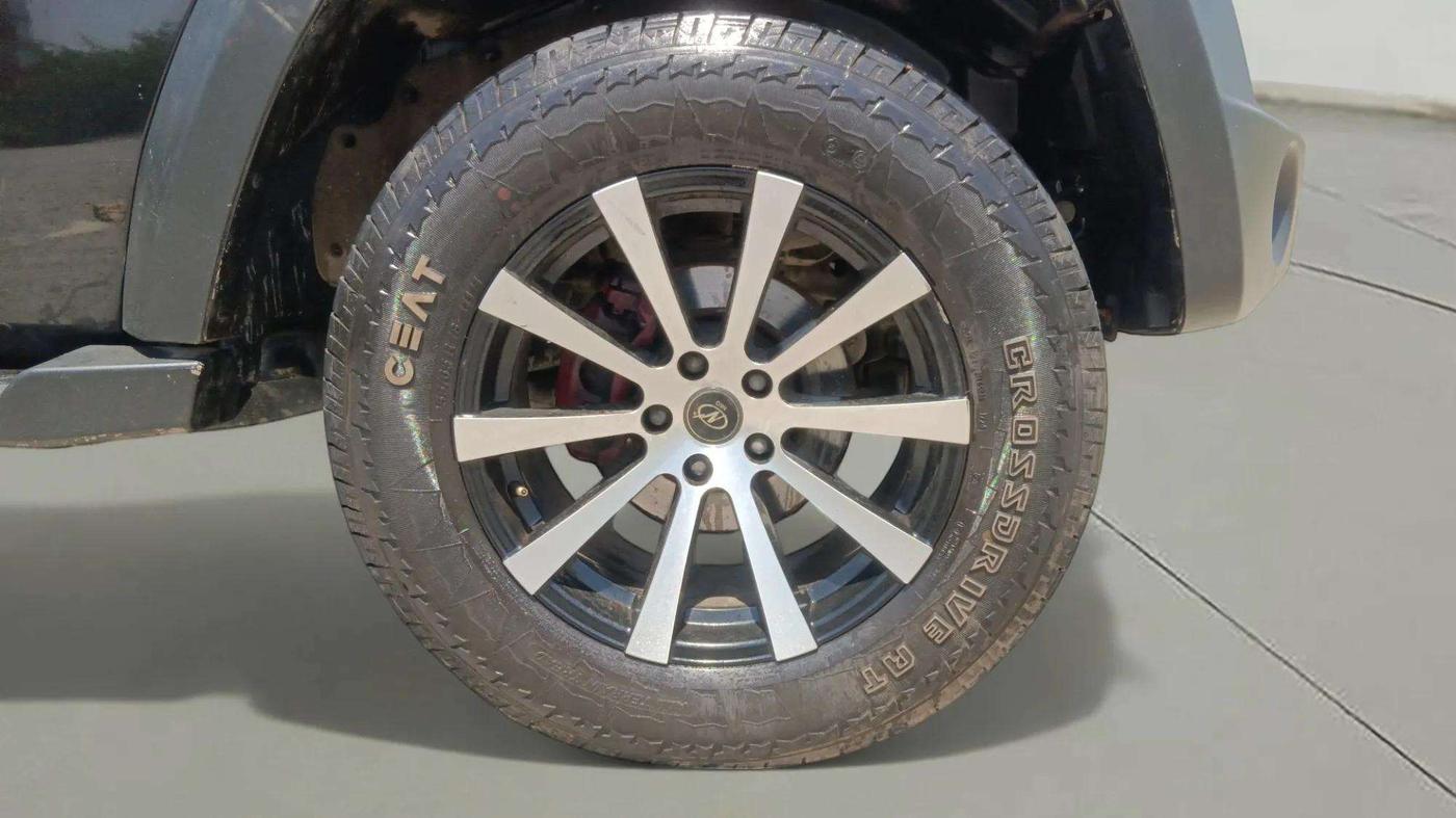 2022 Mahindra Thar LX PETROL HT 4WD AT, Petrol, Automatic, 16,881 km, Right Front Wheel