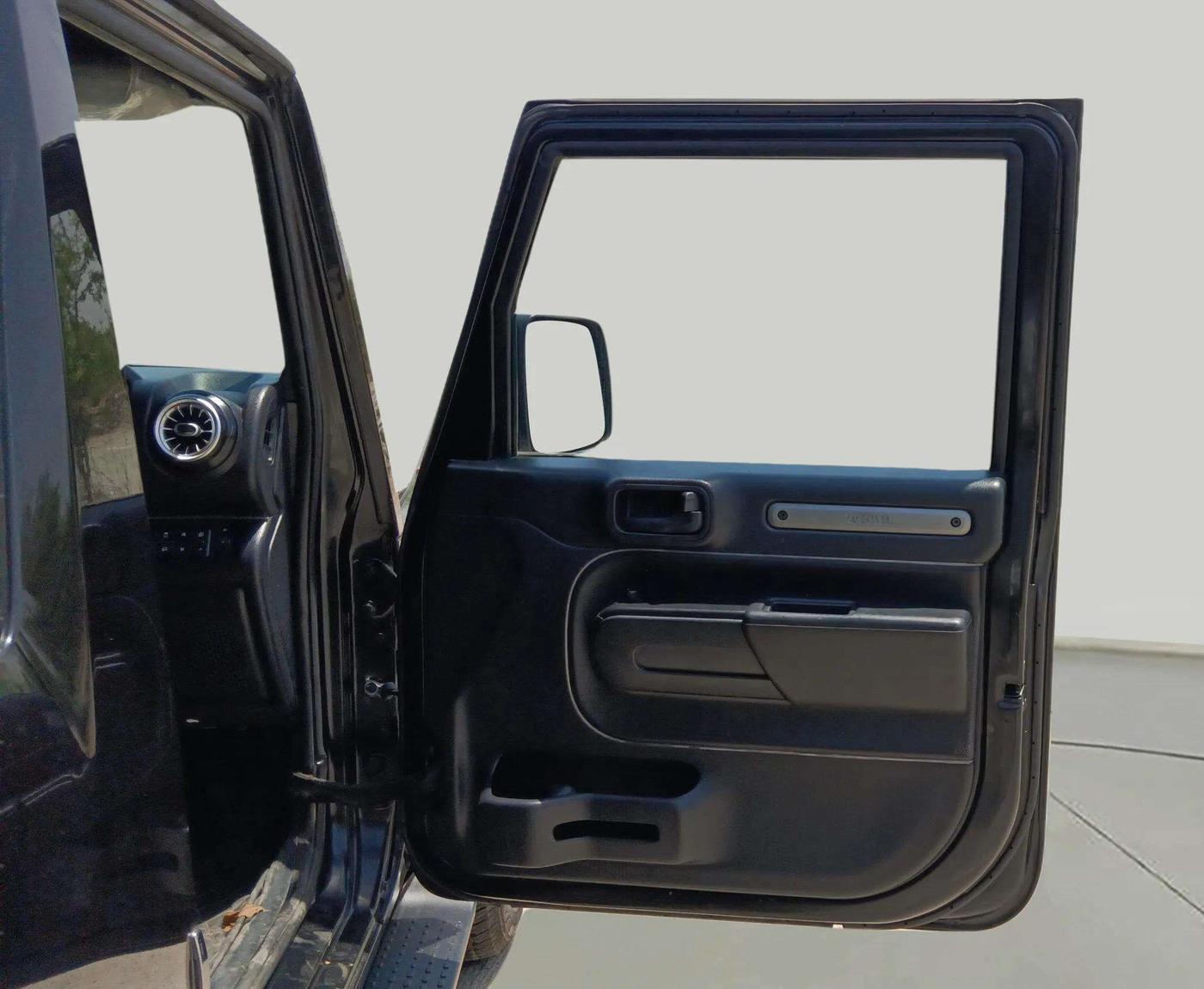 2022 Mahindra Thar LX PETROL HT 4WD AT, Petrol, Automatic, 16,881 km, RHS Front Door