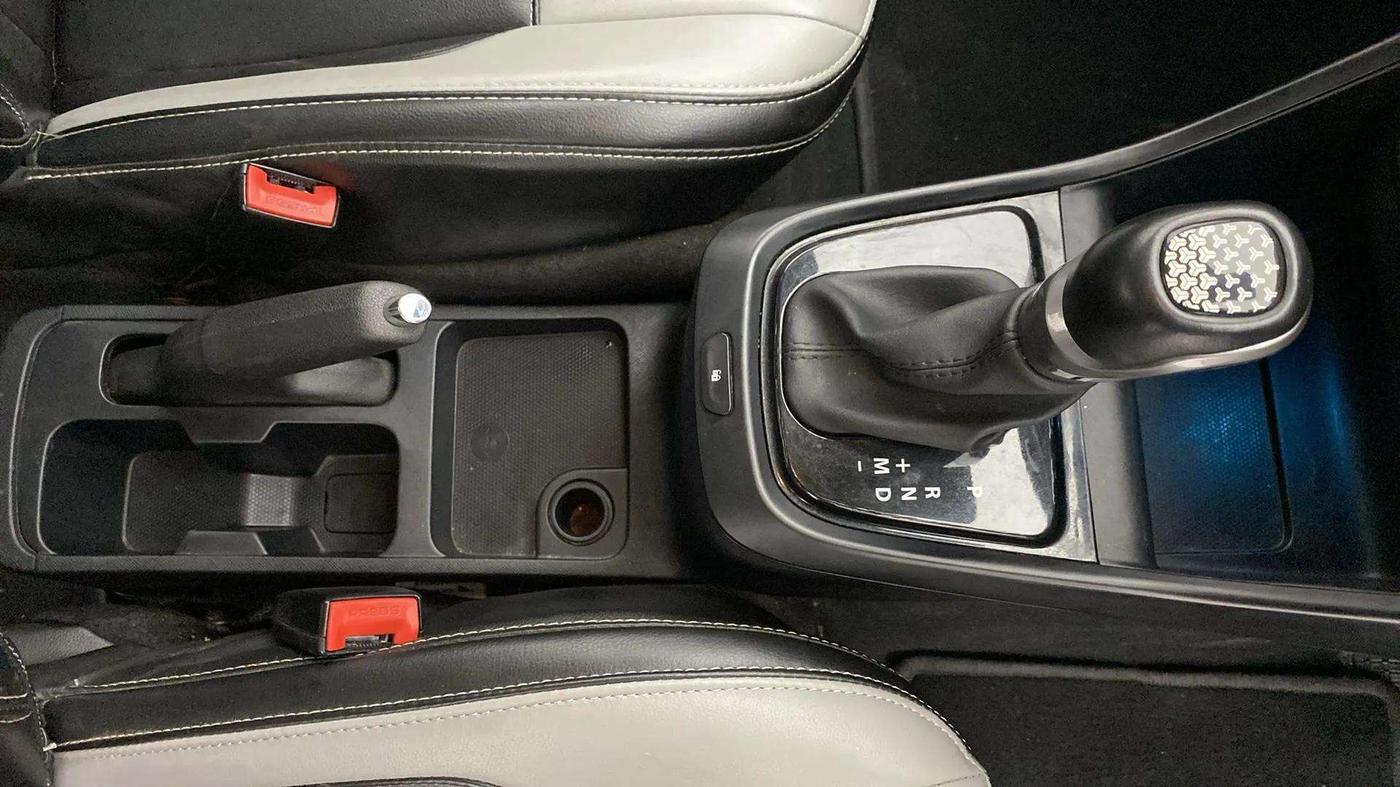2023 Tata ALTROZ XTA, Petrol, Automatic, 13,010 km, Gear Lever