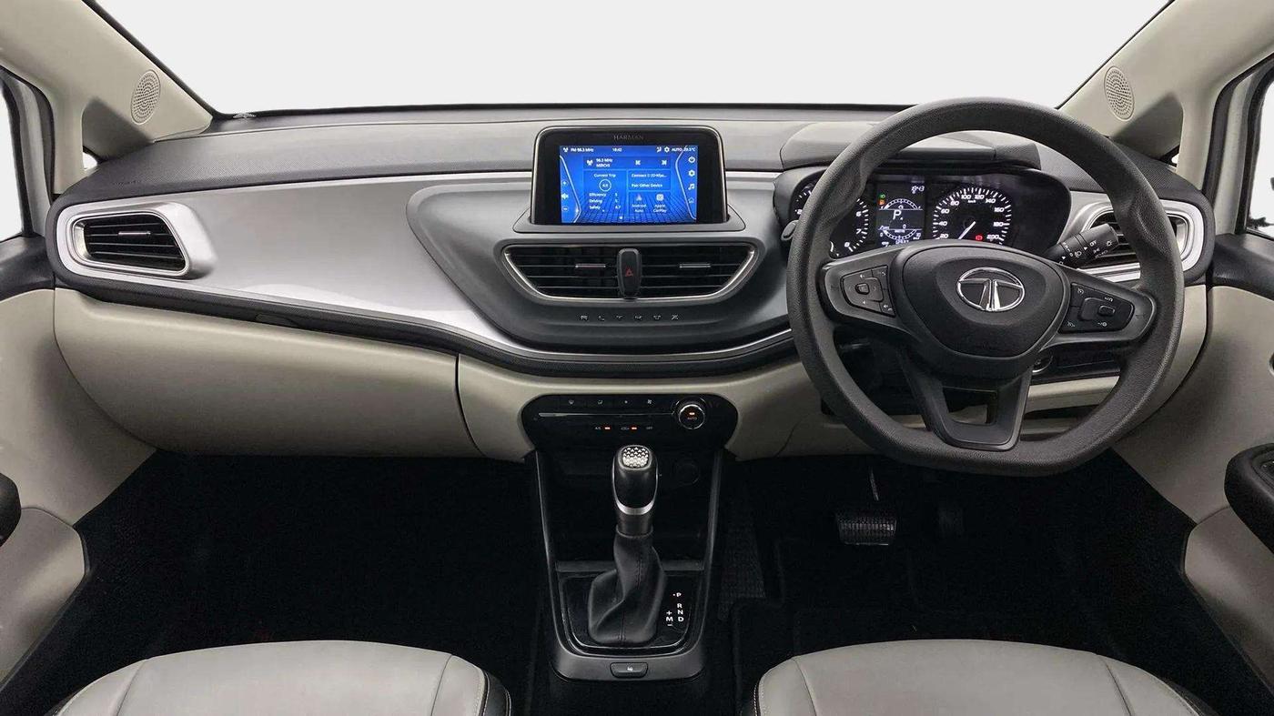 2023 Tata ALTROZ XTA, Petrol, Automatic, 13,010 km, Dashboard