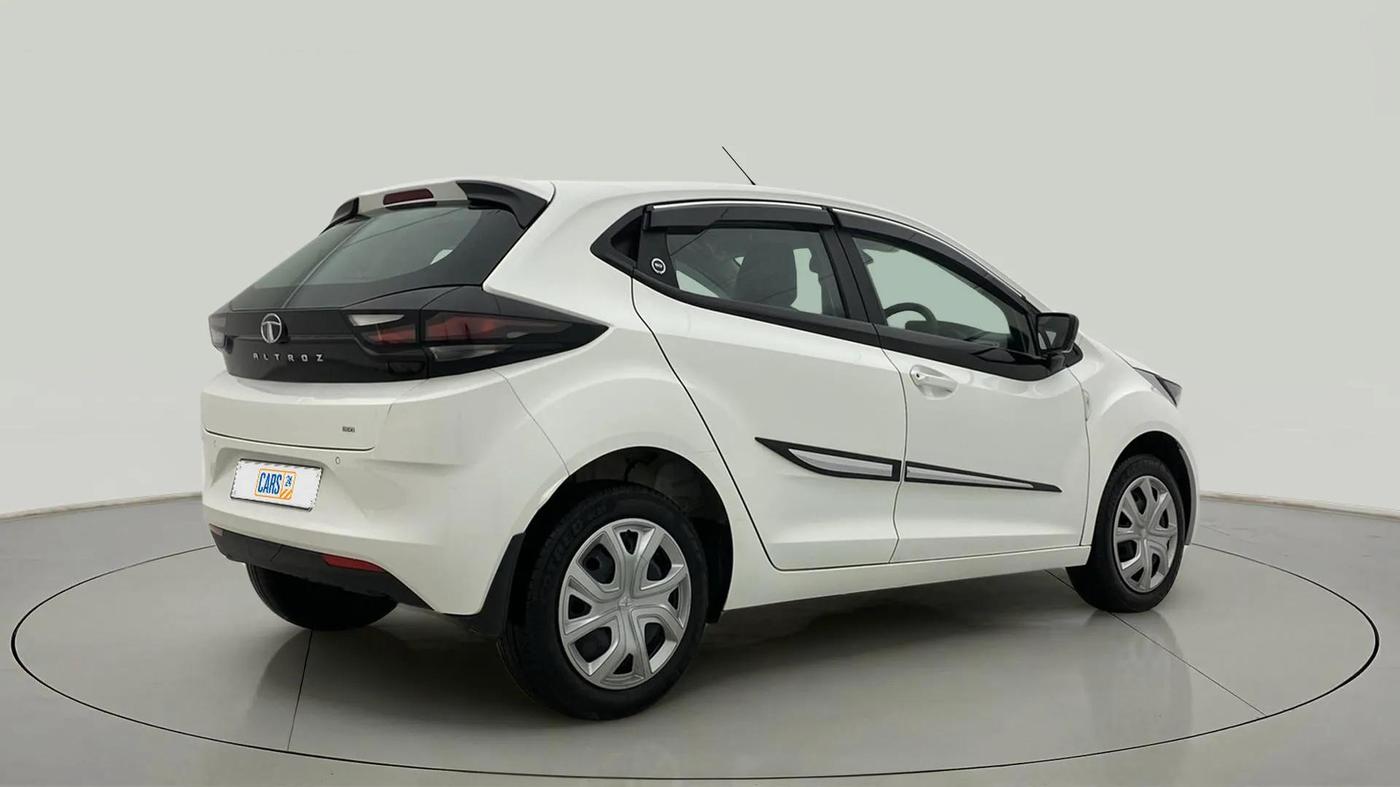 2023 Tata ALTROZ XTA, Petrol, Automatic, 13,010 km, Right Back Diagonal