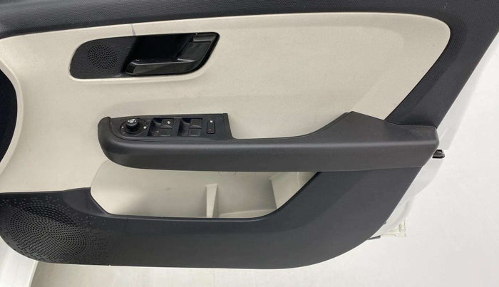 2023 Tata ALTROZ XTA, Petrol, Automatic, 12,932 km, Driver Side Door Panels Control