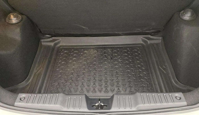 2023 Tata ALTROZ XTA, Petrol, Automatic, 12,932 km, Boot Inside