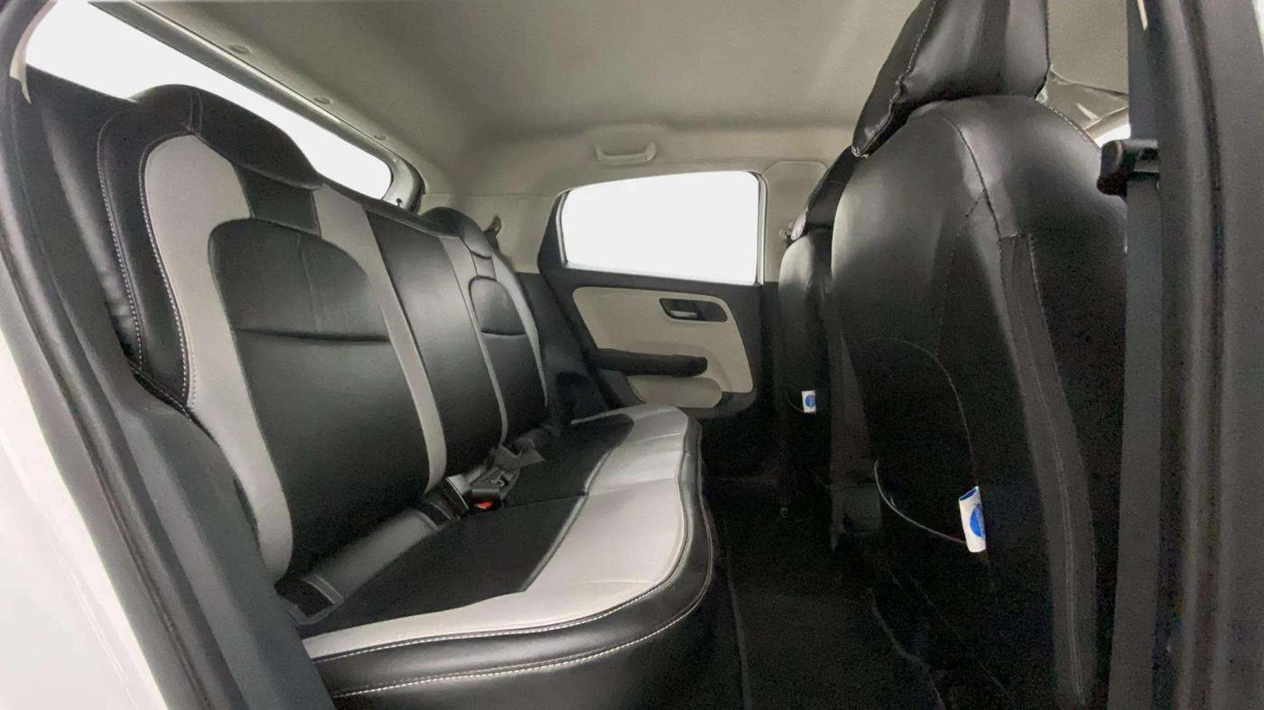 2023 Tata ALTROZ XTA, Petrol, Automatic, 13,010 km, Right Side Rear Door Cabin