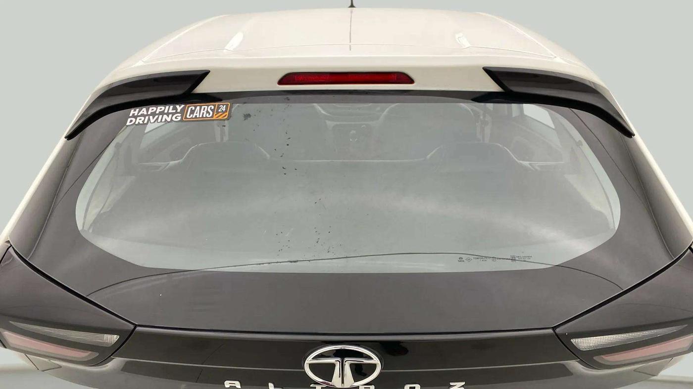 2023 Tata ALTROZ XTA, Petrol, Automatic, 13,010 km, Rear Windshield