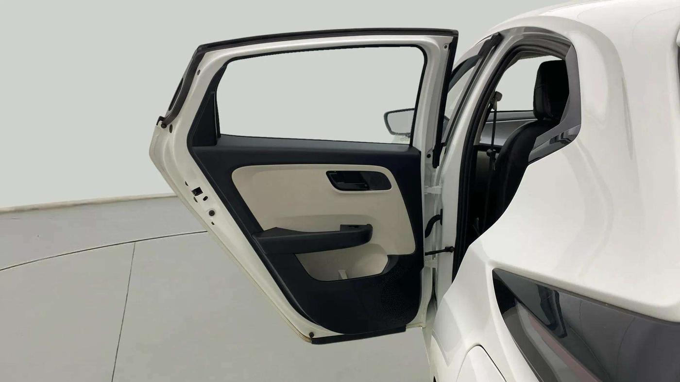 2023 Tata ALTROZ XTA, Petrol, Automatic, 13,010 km, LHS Rear Door