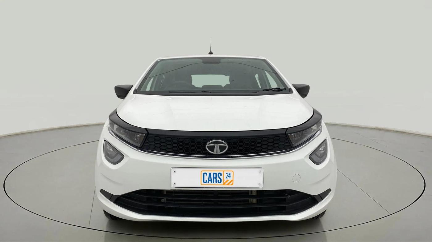 2023 Tata ALTROZ XTA, Petrol, Automatic, 13,010 km, Front