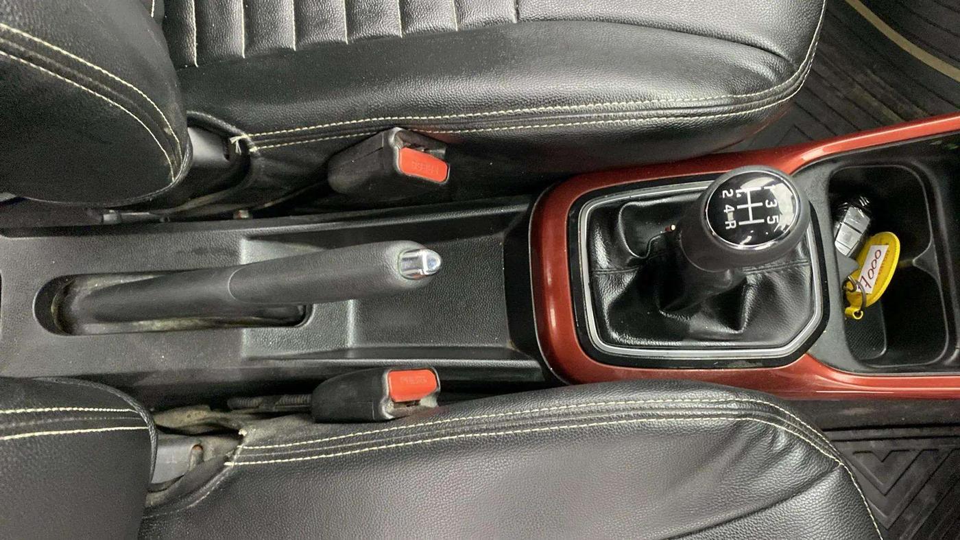 2017 Maruti IGNIS ZETA 1.2, Petrol, Manual, 30,197 km, Gear Lever