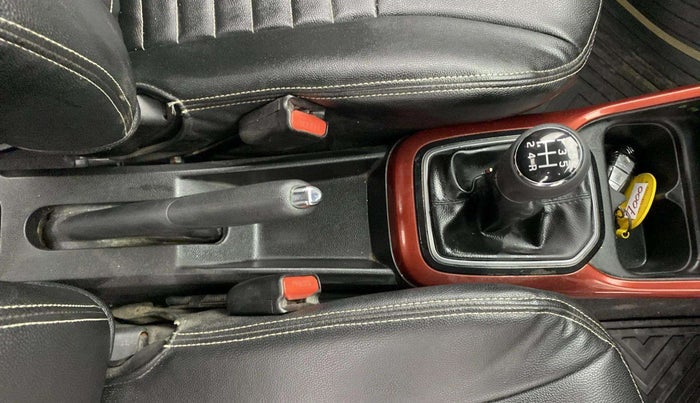 2017 Maruti IGNIS ZETA 1.2, Petrol, Manual, 30,197 km, Gear Lever
