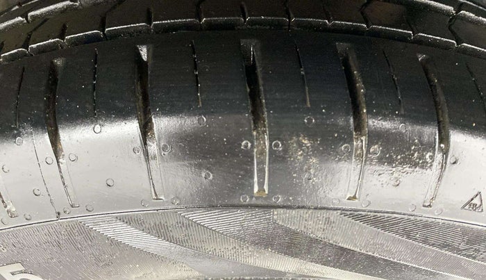 2017 Maruti IGNIS ZETA 1.2, Petrol, Manual, 30,197 km, Left Rear Tyre Tread
