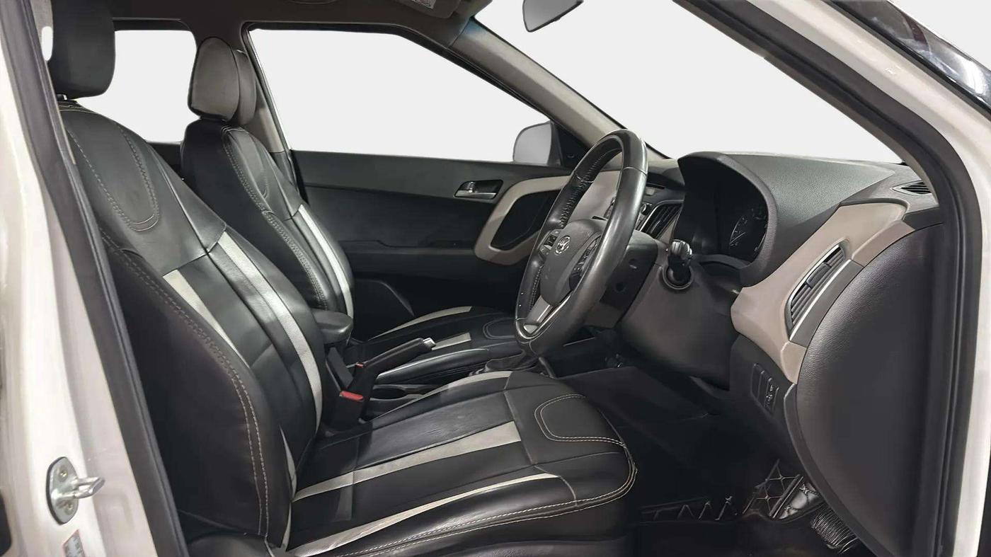 2016 Hyundai Creta SX PLUS AT 1.6 PETROL, Petrol, Automatic, 49,525 km, Right Side Front Door Cabin
