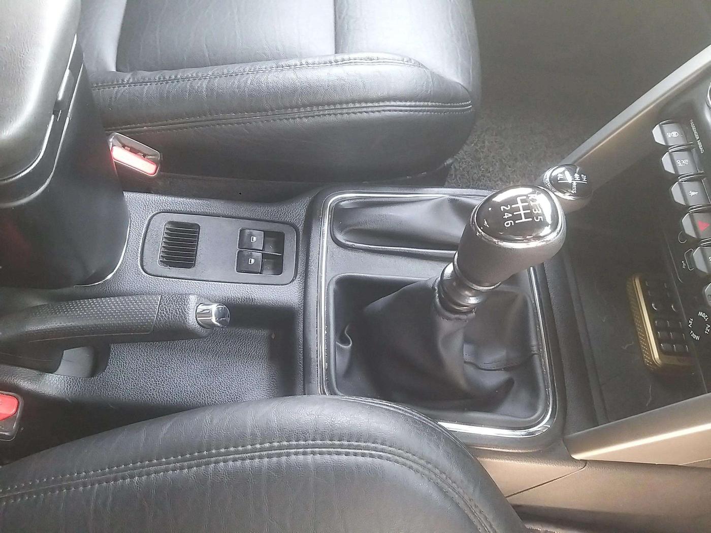 2023 Mahindra Thar LX HT PETROL 4WD MT, Petrol, Manual, 33,147 km, Gear Lever