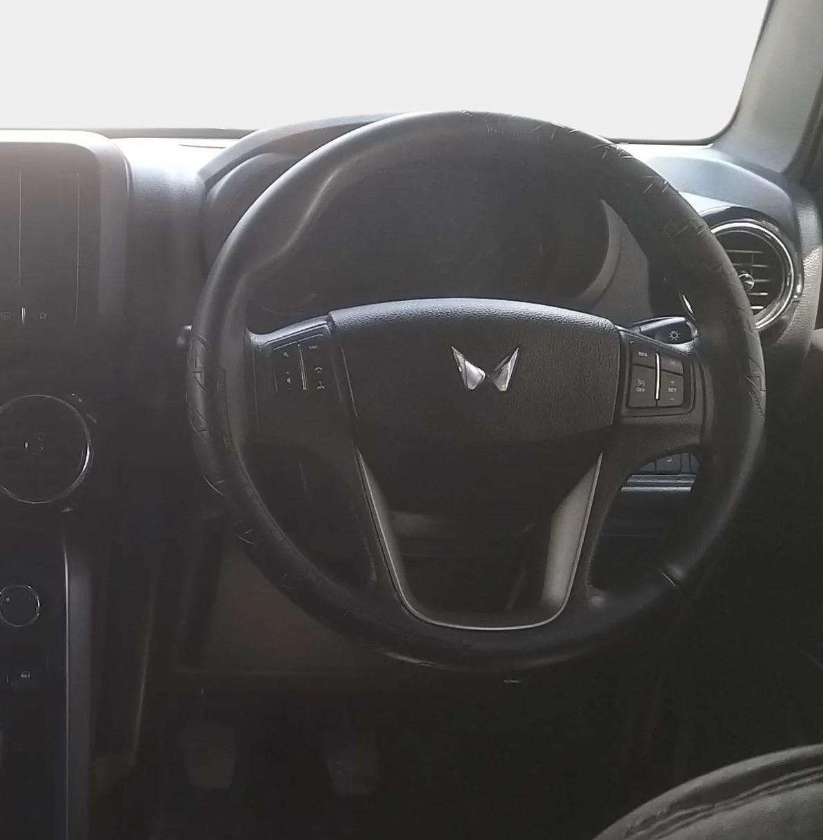 2023 Mahindra Thar LX HT PETROL 4WD MT, Petrol, Manual, 33,147 km, Steering Wheel Close Up