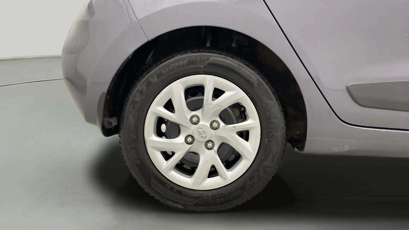 2019 Hyundai Grand i10 MAGNA 1.2 KAPPA VTVT, Petrol, Manual, 99,610 km, Right Rear Wheel