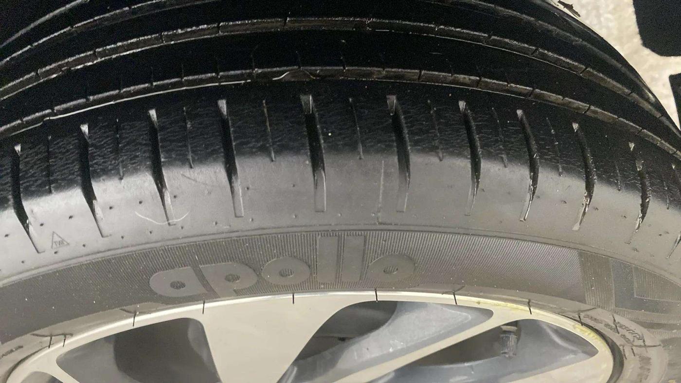 2021 Maruti Baleno ZETA PETROL 1.2, Petrol, Manual, 20,298 km, Left Rear Tyre Tread