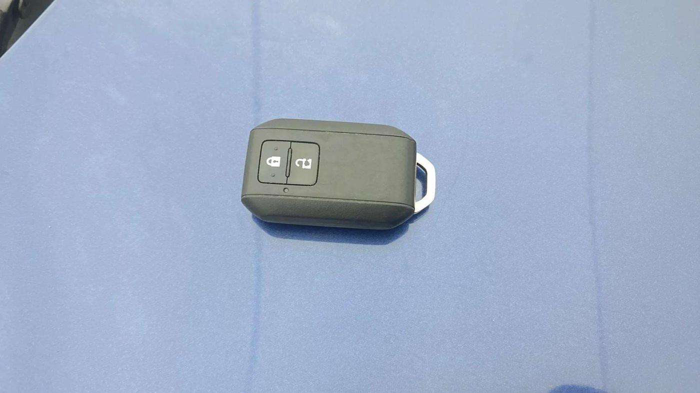 2021 Maruti Baleno ZETA PETROL 1.2, Petrol, Manual, 20,298 km, Key Close Up
