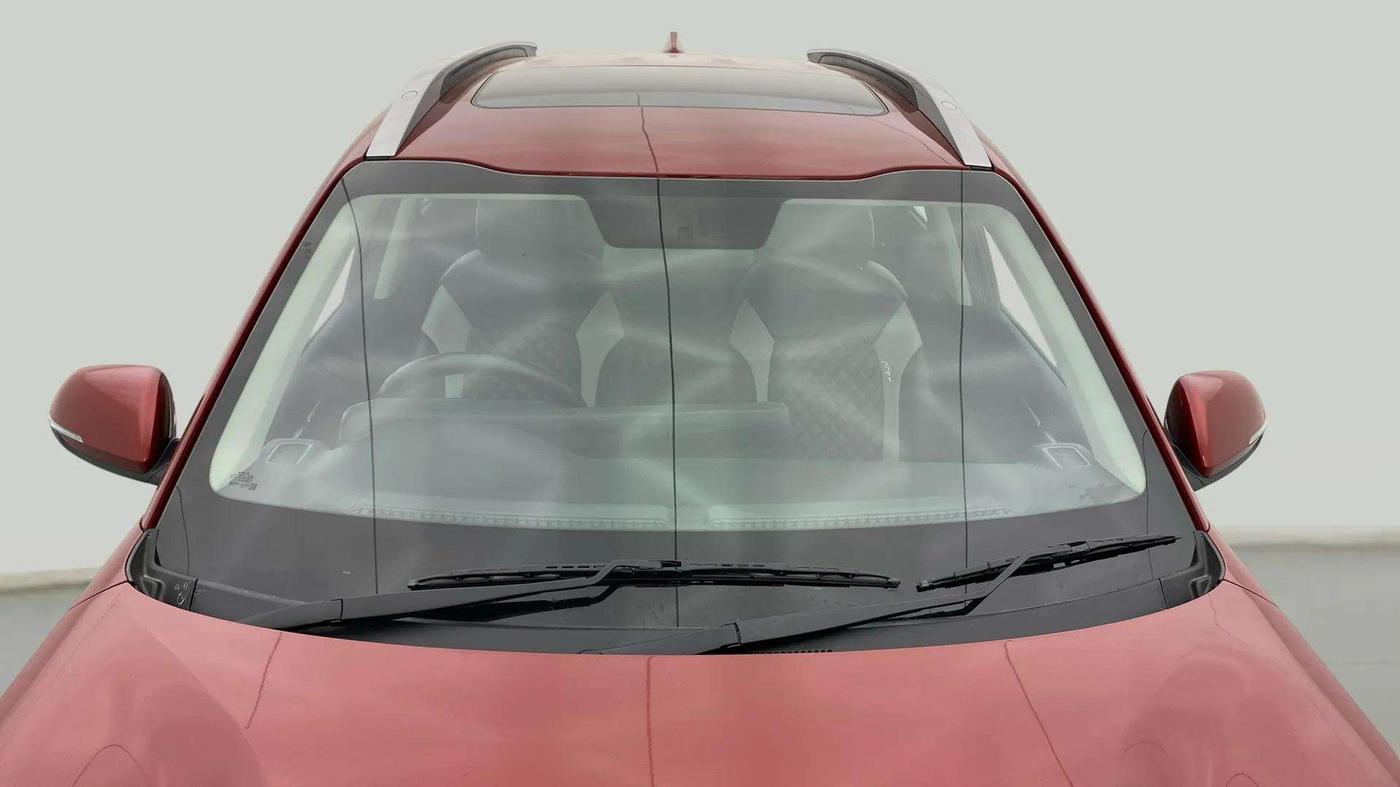 2022 KIA SONET HTK PLUS 1.0 IMT, Petrol, Manual, 18,358 km, Front Windshield