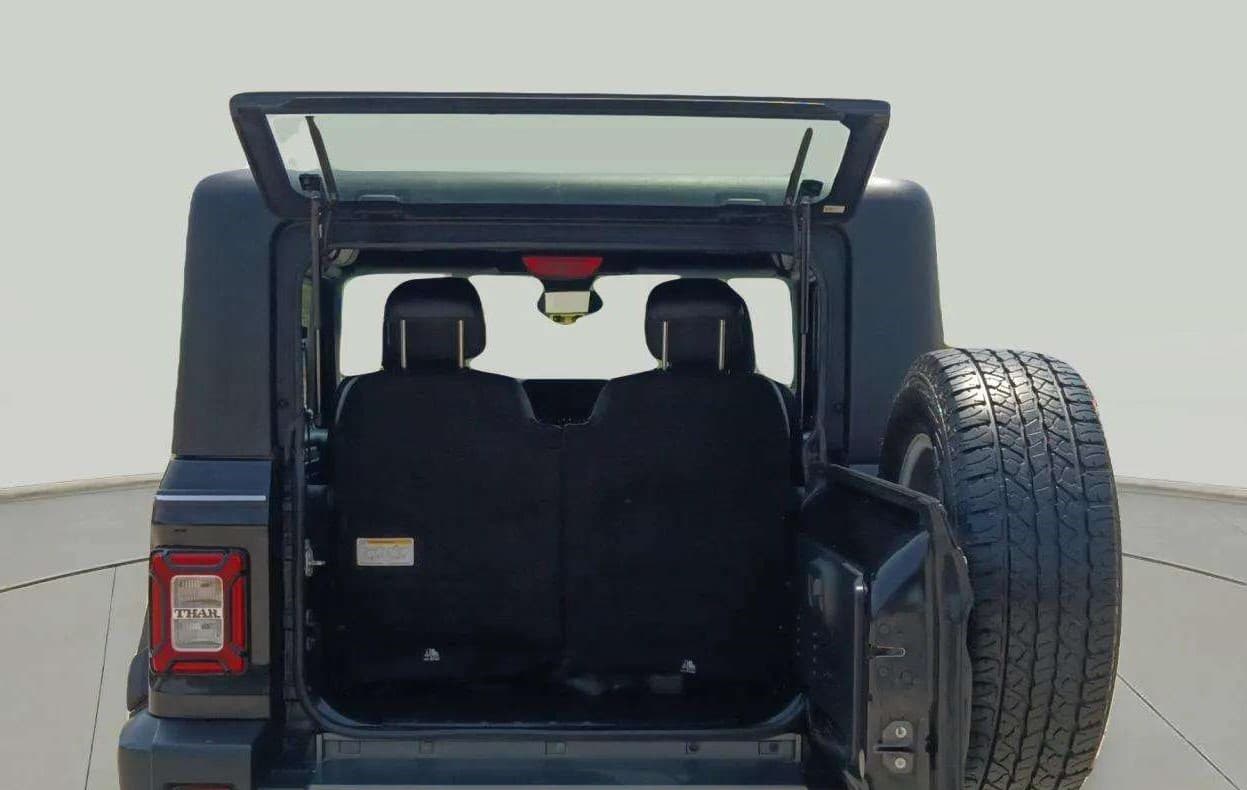 2022 Mahindra Thar LX HT PETROL 4WD MT, Petrol, Manual, 62,758 km, Boot Door Open