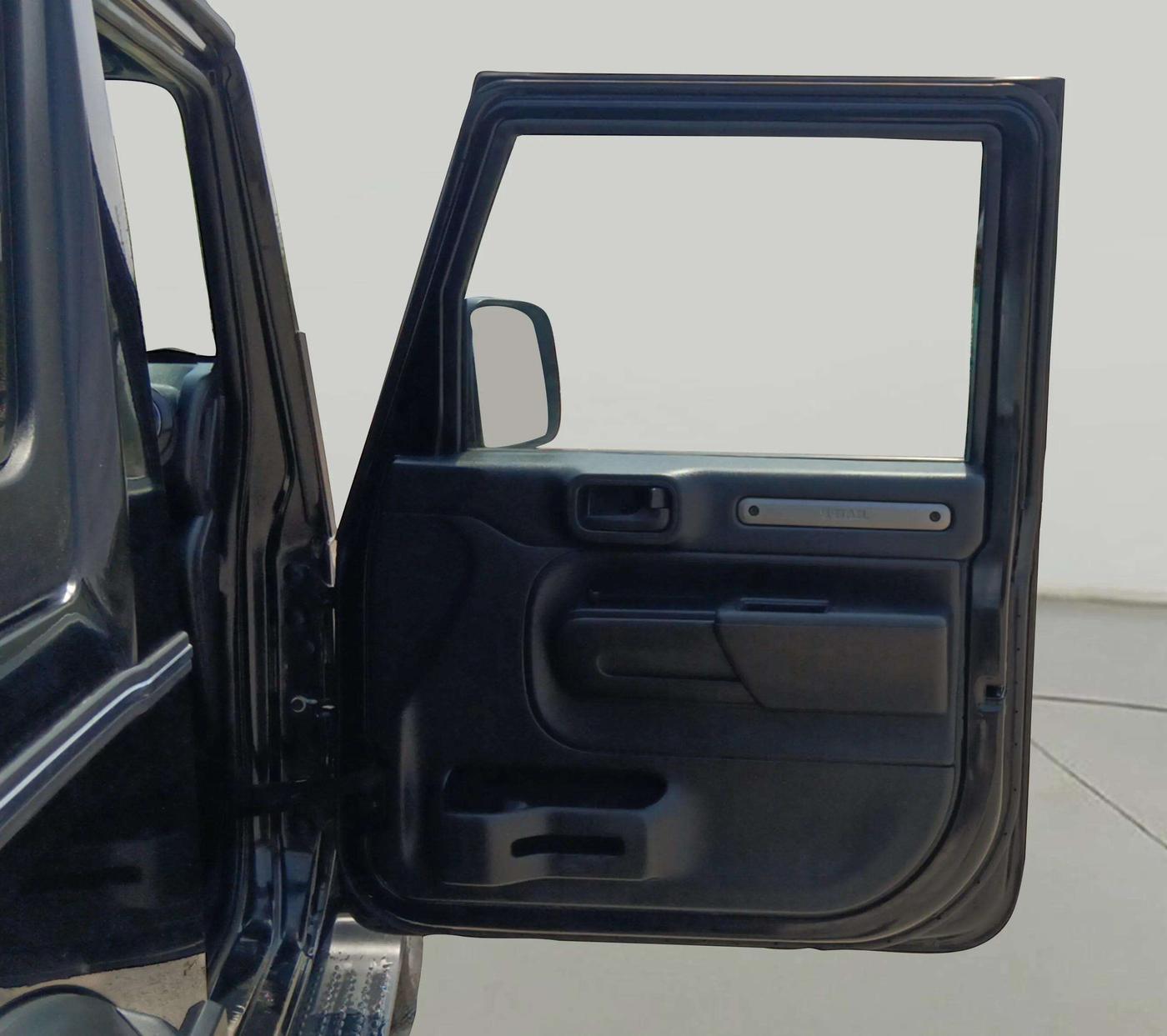 2022 Mahindra Thar LX HT PETROL 4WD MT, Petrol, Manual, 62,758 km, RHS Rear Door