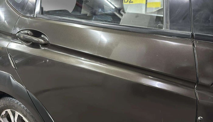 2018 Honda WR-V 1.2L I-VTEC S MT, Petrol, Manual, 23,486 km, Right rear door - Minor scratches