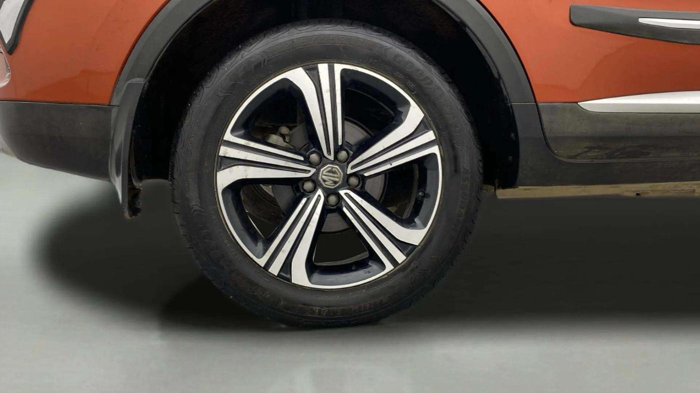 2021 MG ASTOR SHARP 1.5 MT, Petrol, Manual, 24,020 km, Right Rear Wheel