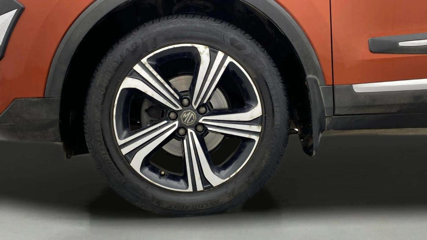 2021 MG ASTOR SHARP 1.5 MT, Petrol, Manual, 24,020 km, Left Front Wheel