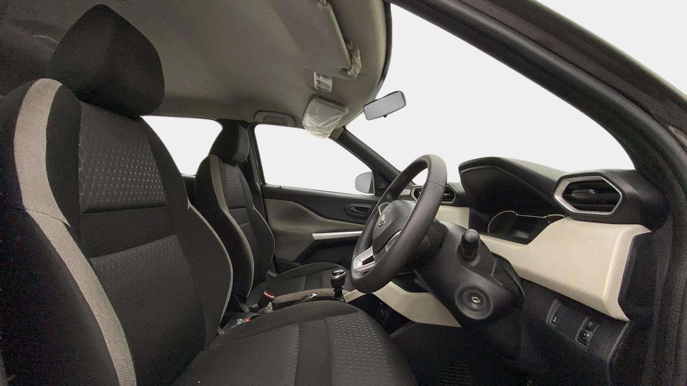 2023 Nissan MAGNITE XE, Petrol, Manual, 10,113 km, Right Side Front Door Cabin