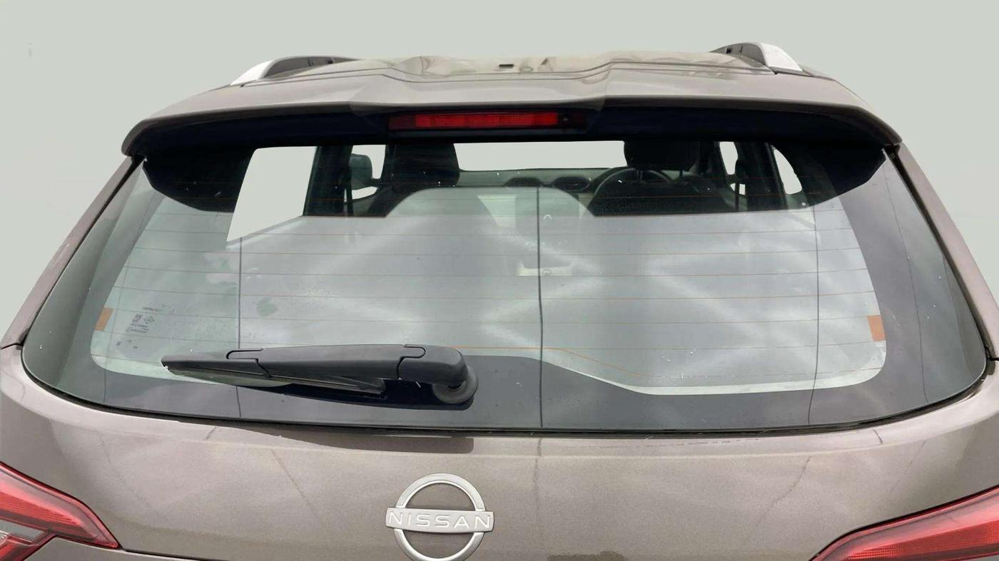 2023 Nissan MAGNITE XE, Petrol, Manual, 10,113 km, Rear Windshield