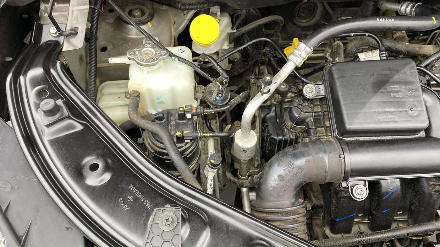2023 Nissan MAGNITE XE, Petrol, Manual, 10,113 km, Engine View - Right