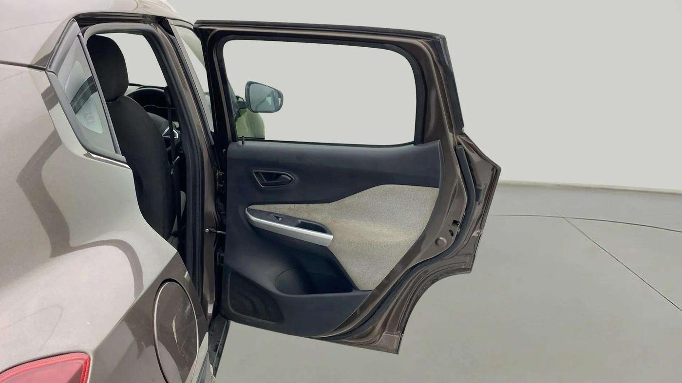 2023 Nissan MAGNITE XE, Petrol, Manual, 10,113 km, RHS Rear Door