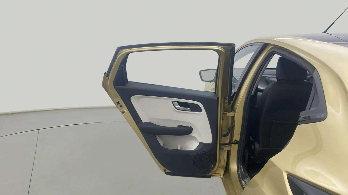 2021 Tata ALTROZ XZ PLUS PETROL, Petrol, Manual, 40,492 km, LHS Rear Door
