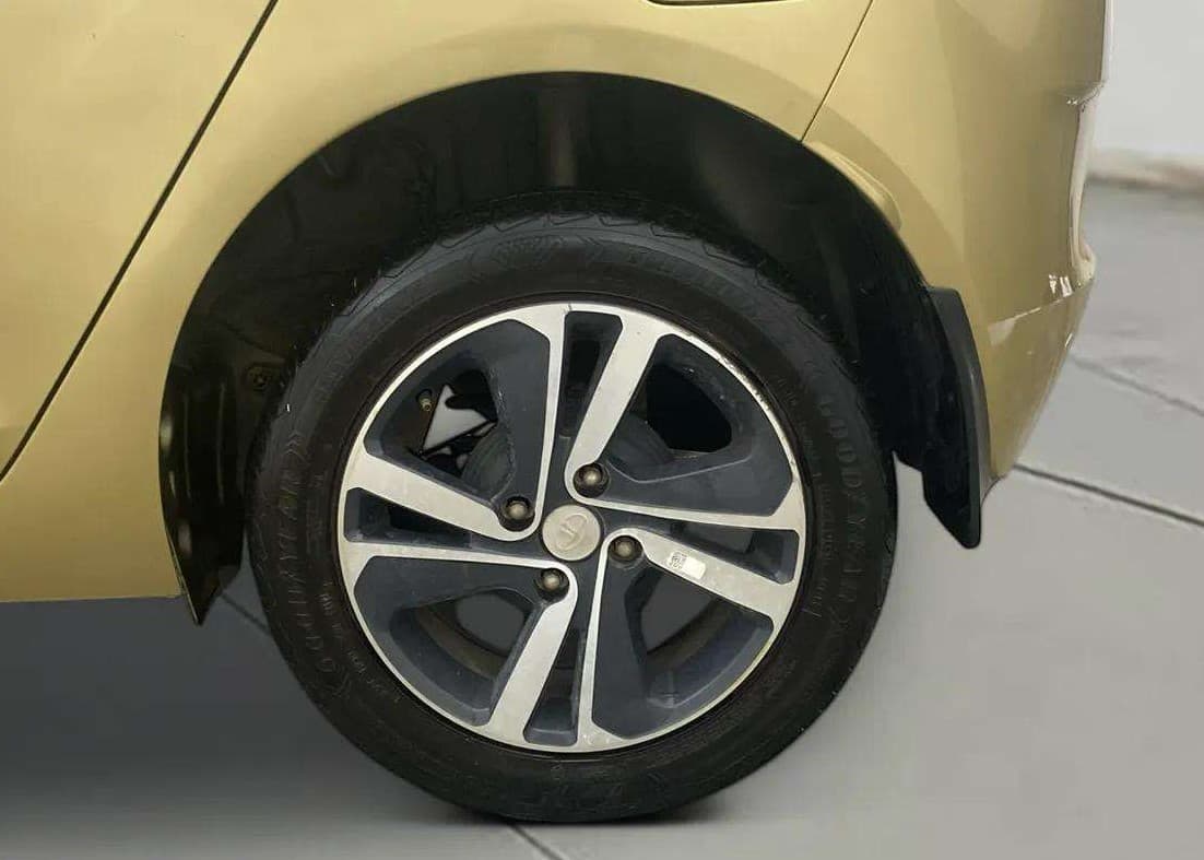 2021 Tata ALTROZ XZ PLUS PETROL, Petrol, Manual, 40,492 km, Left Rear Wheel