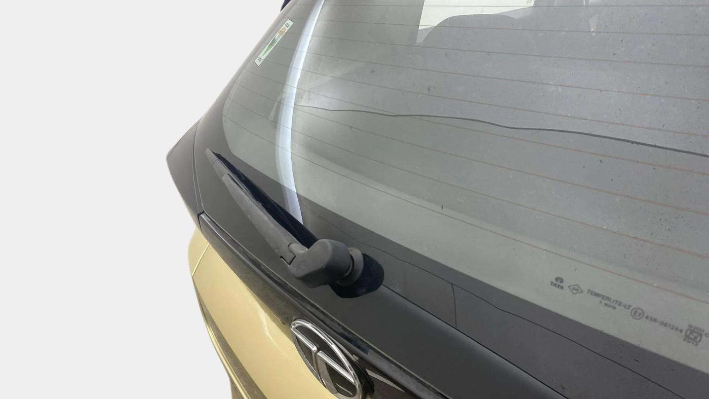 2021 Tata ALTROZ XZ PLUS PETROL, Petrol, Manual, 40,492 km, Rear Wiper