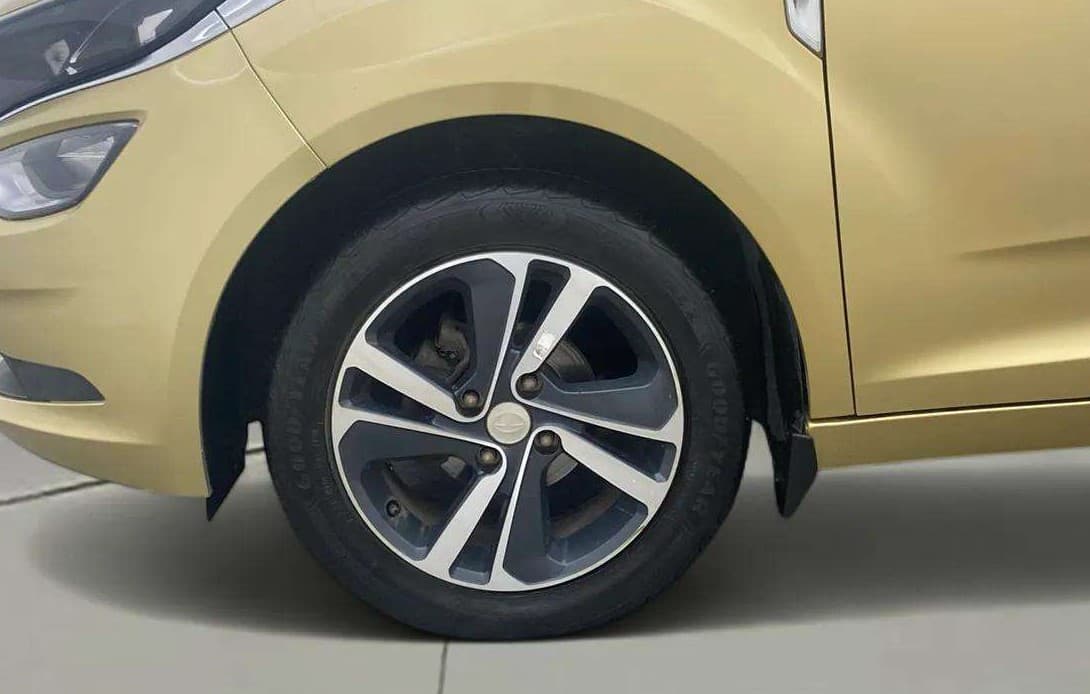 2021 Tata ALTROZ XZ PLUS PETROL, Petrol, Manual, 40,492 km, Left Front Wheel