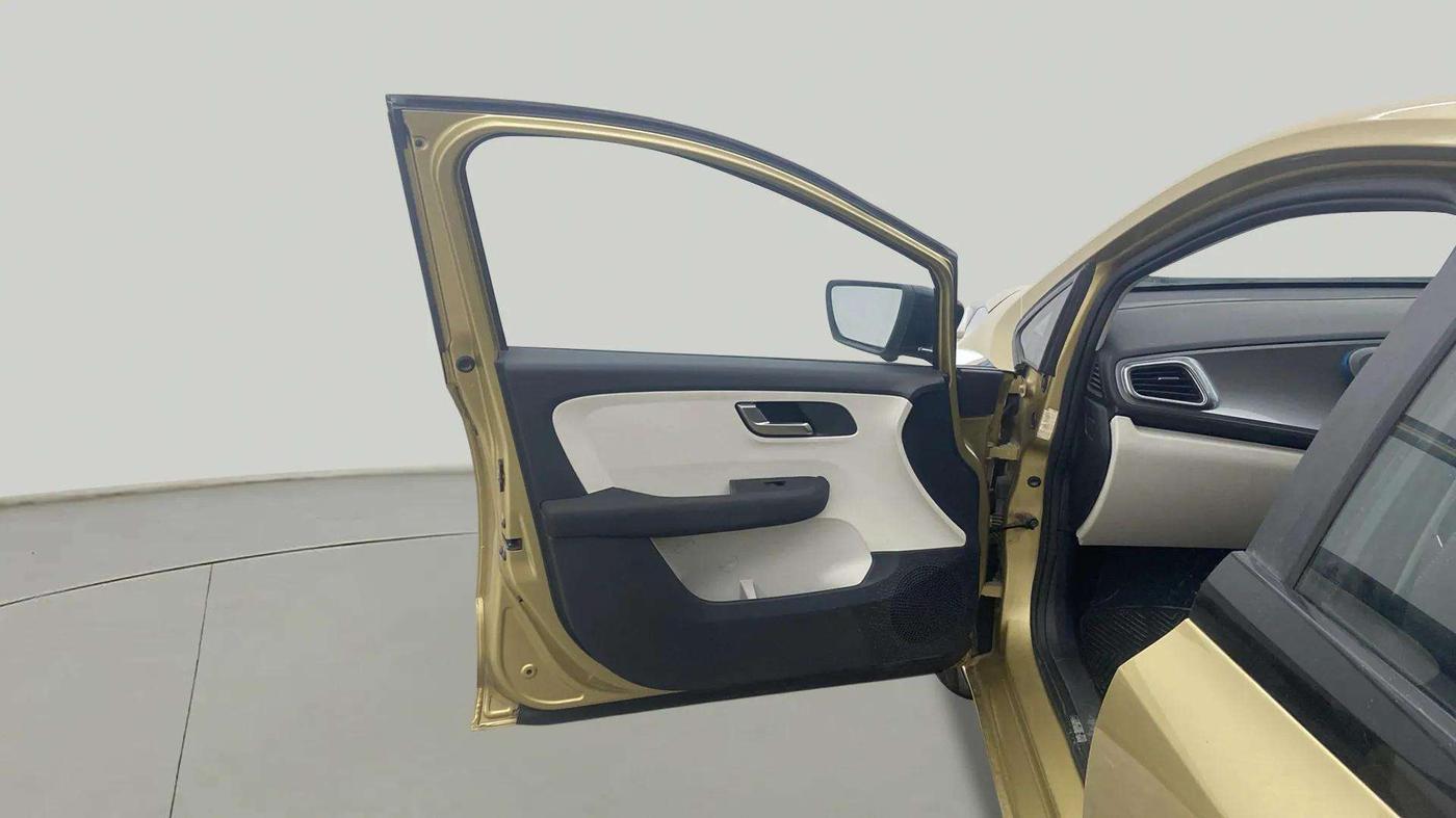 2021 Tata ALTROZ XZ PLUS PETROL, Petrol, Manual, 40,492 km, LHS Front Door