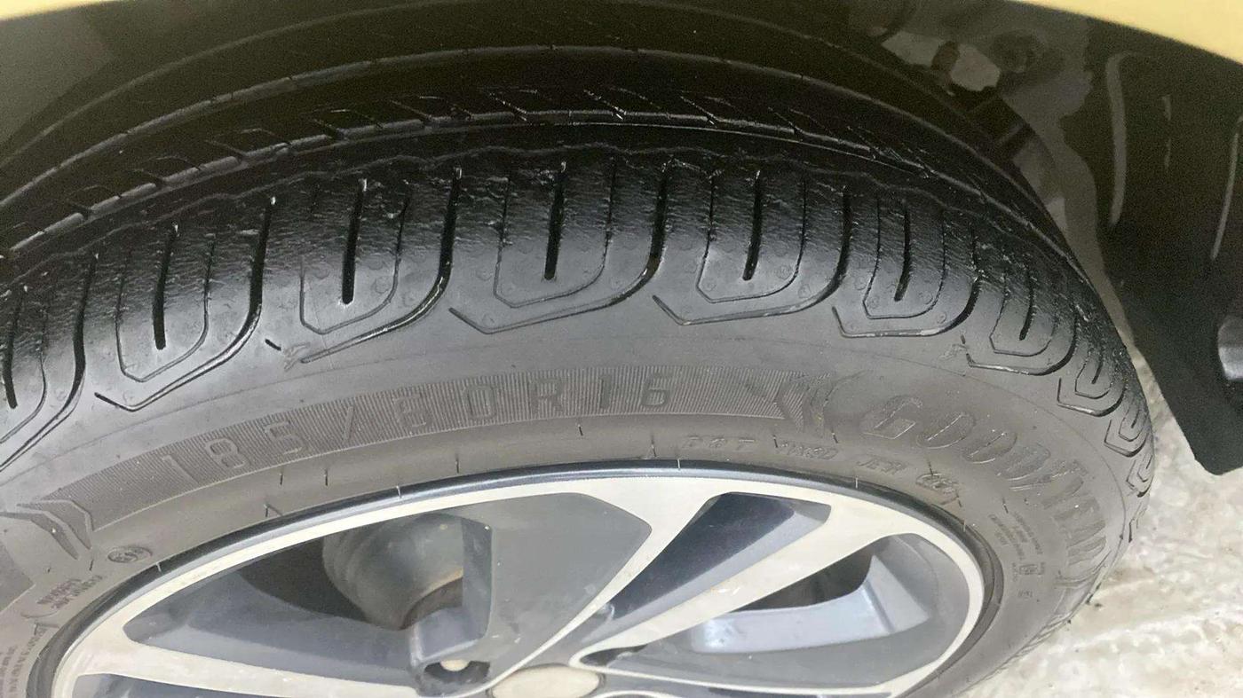 2021 Tata ALTROZ XZ PLUS PETROL, Petrol, Manual, 40,492 km, Right Rear Tyre Tread