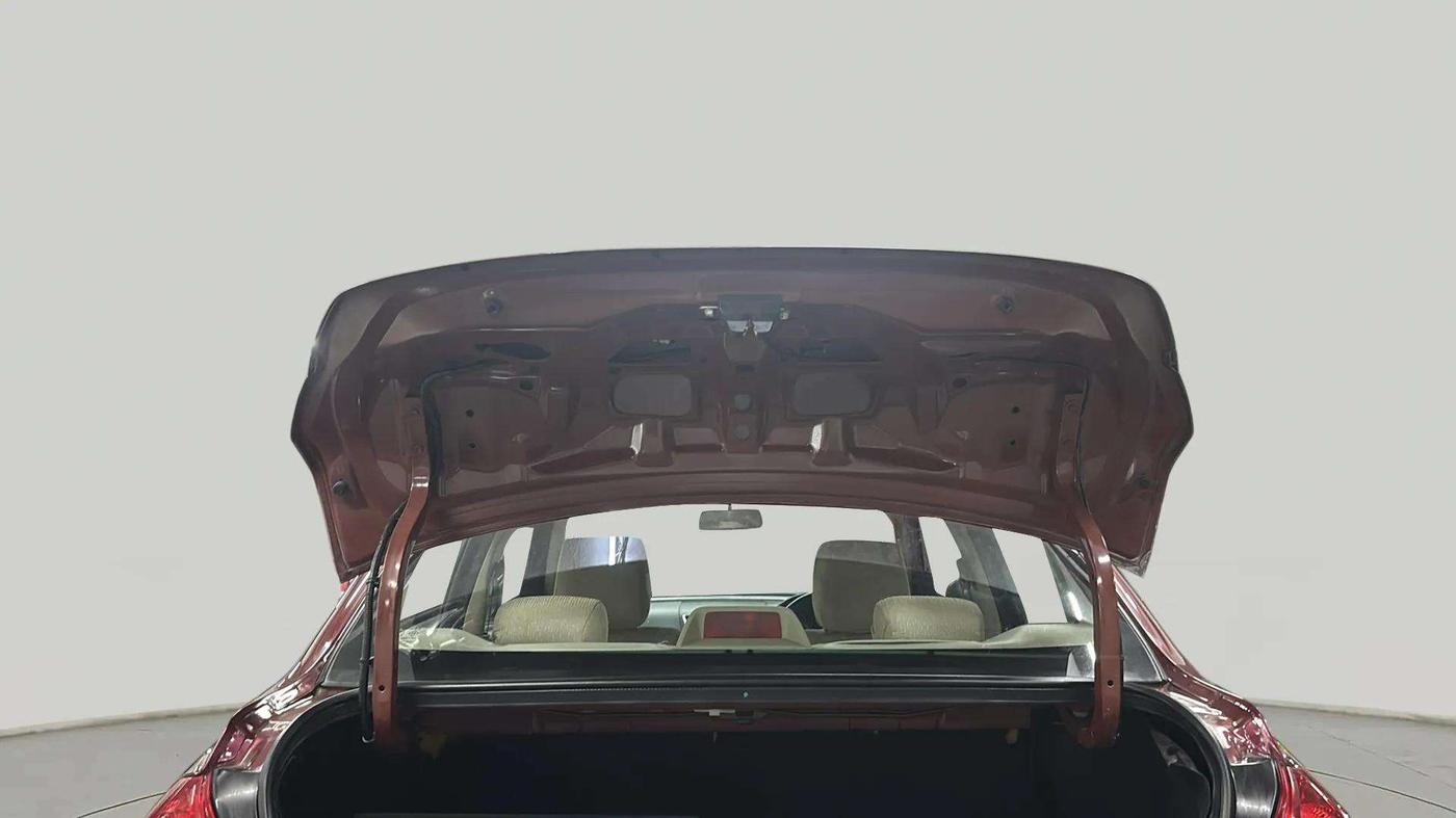 2015 Maruti Swift Dzire VXI, Petrol, Manual, 79,086 km, Boot Door Open