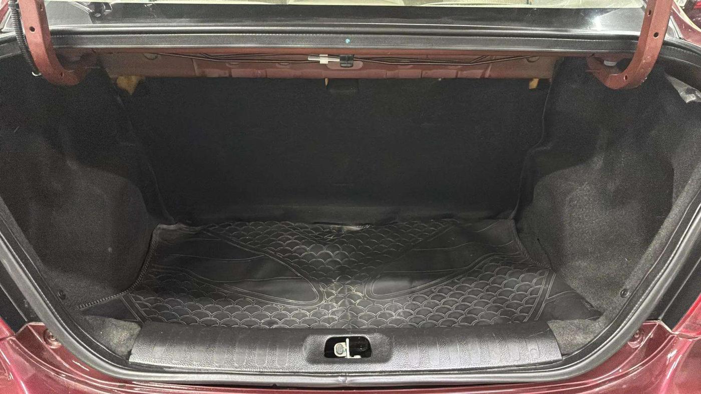 2015 Maruti Swift Dzire VXI, Petrol, Manual, 79,086 km, Boot Inside