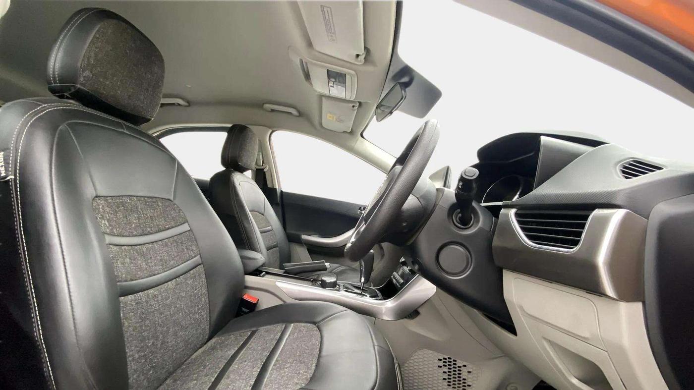 2018 Tata NEXON XZA PLUS PETROL, Petrol, Automatic, 78,271 km, Right Side Front Door Cabin