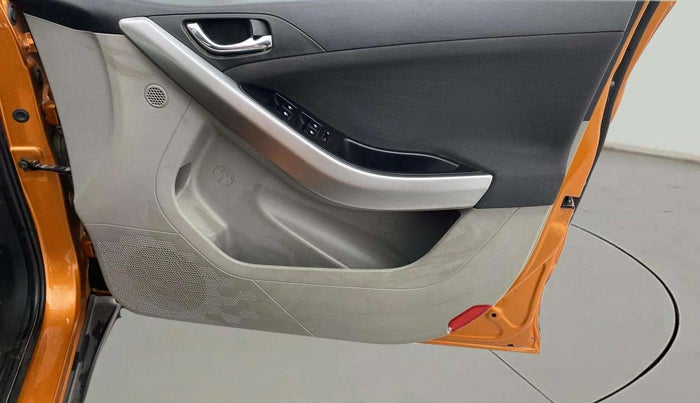 2018 Tata NEXON XZA PLUS PETROL, Petrol, Automatic, 78,213 km, Driver Side Door Panels Control