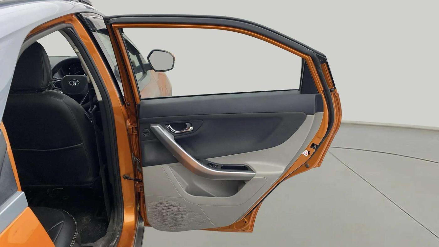 2018 Tata NEXON XZA PLUS PETROL, Petrol, Automatic, 78,271 km, RHS Rear Door