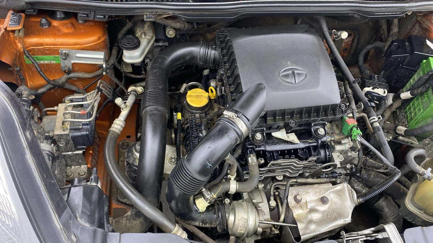 2018 Tata NEXON XZA PLUS PETROL, Petrol, Automatic, 78,271 km, Engine View - Right