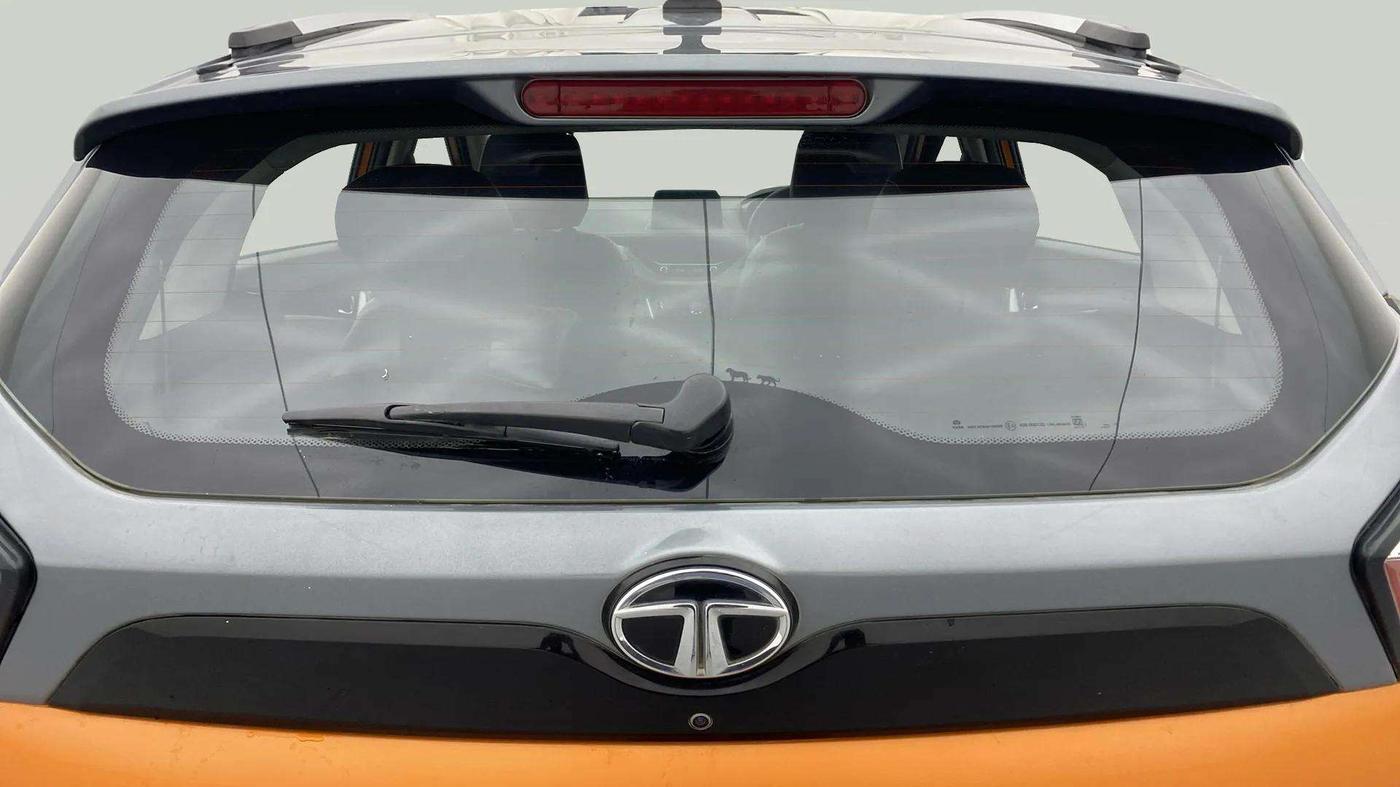2018 Tata NEXON XZA PLUS PETROL, Petrol, Automatic, 78,271 km, Rear Windshield