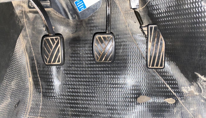 2018 Maruti Swift ZXI PLUS, Petrol, Manual, 1,14,411 km, Pedals