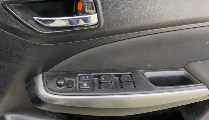 2018 Maruti Swift ZXI PLUS, Petrol, Manual, 1,14,411 km, Driver Side Door Panels Control