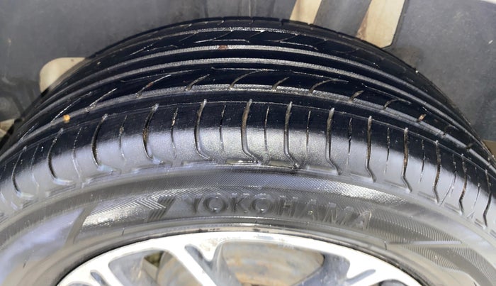 2018 Maruti Swift ZXI PLUS, Petrol, Manual, 1,14,411 km, Left Rear Tyre Tread