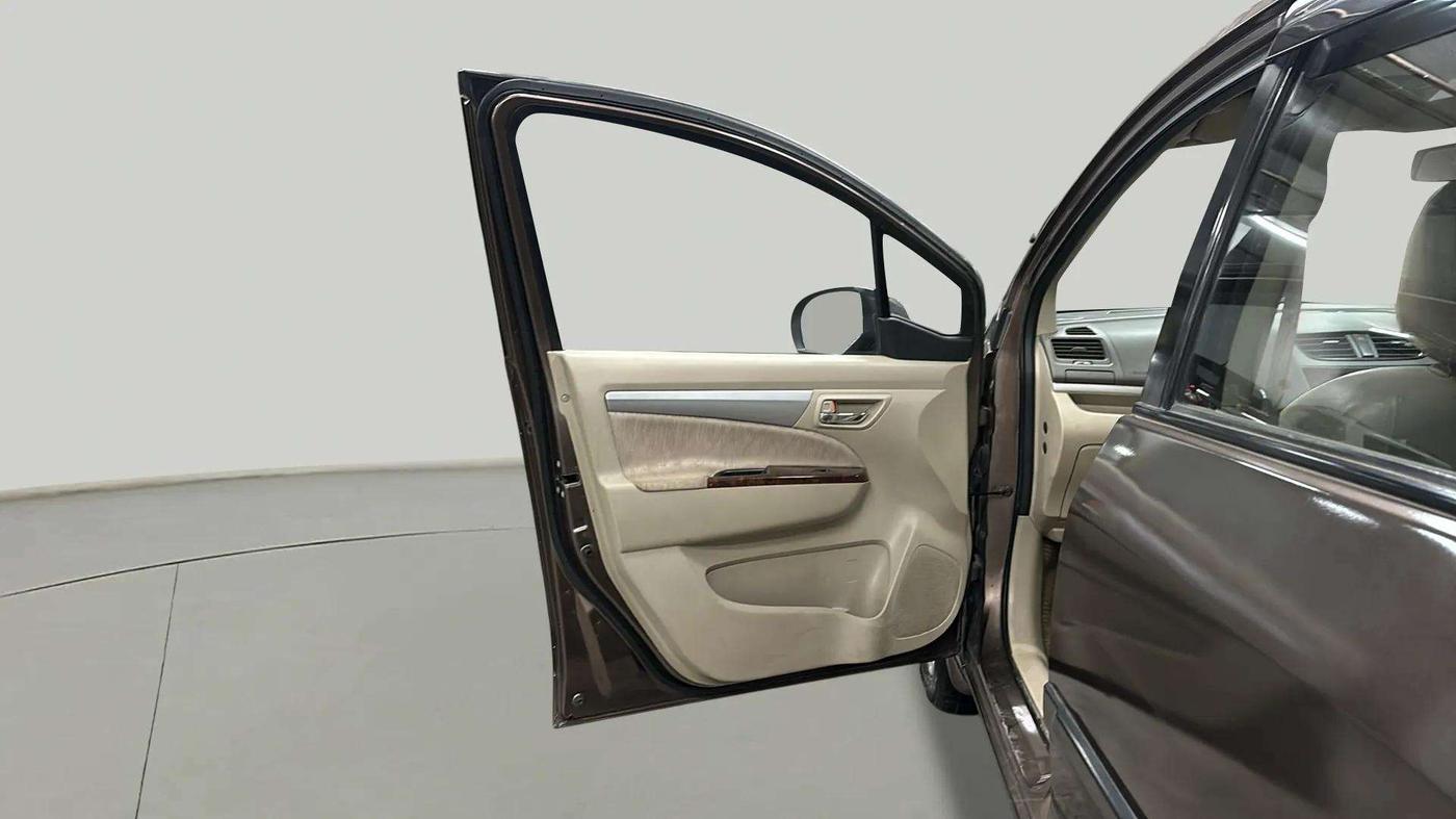 2015 Maruti Ertiga ZXI, Petrol, Manual, 57,470 km, LHS Front Door