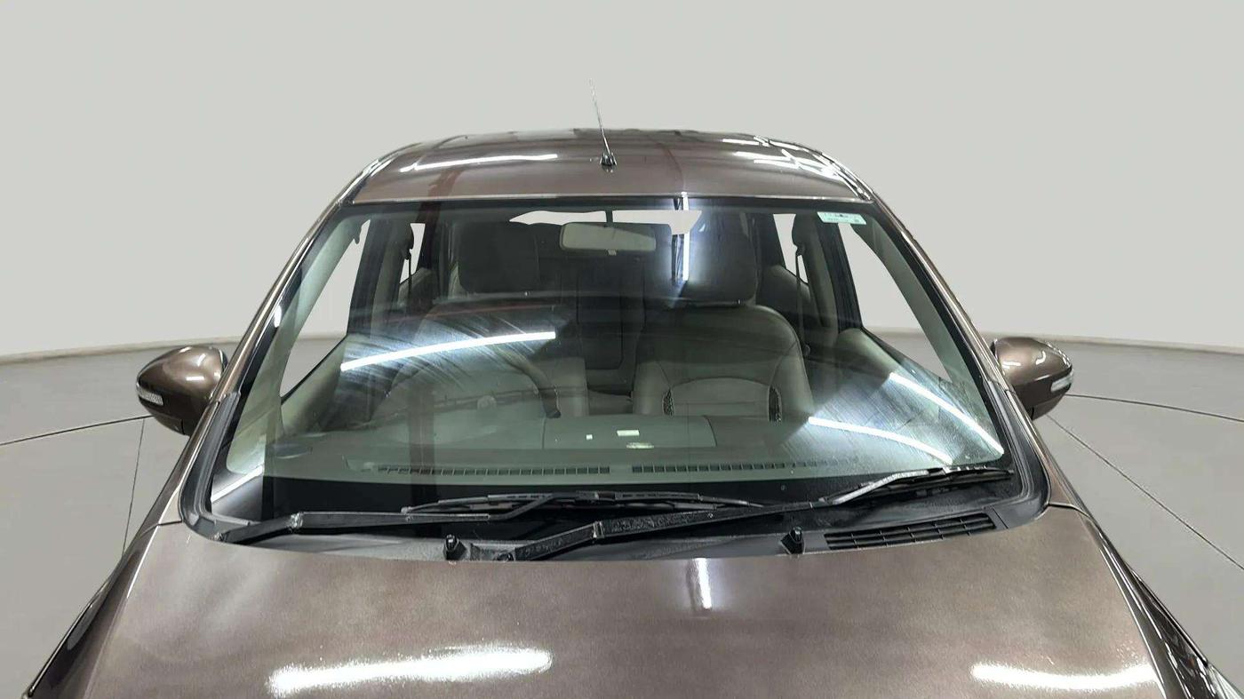2015 Maruti Ertiga ZXI, Petrol, Manual, 57,470 km, Front Windshield