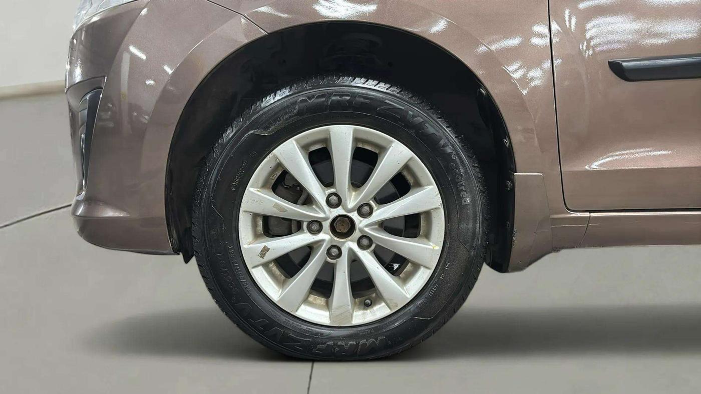 2015 Maruti Ertiga ZXI, Petrol, Manual, 57,470 km, Left Front Wheel