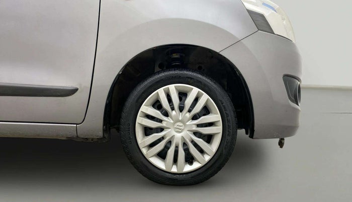 2017 Maruti Wagon R 1.0 VXI AMT, Petrol, Automatic, 27,670 km, Right Front Wheel